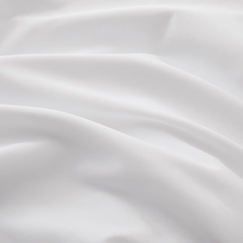 SNUG&COZY durable outer layer resists wrinkles for long-lasting comfort.
