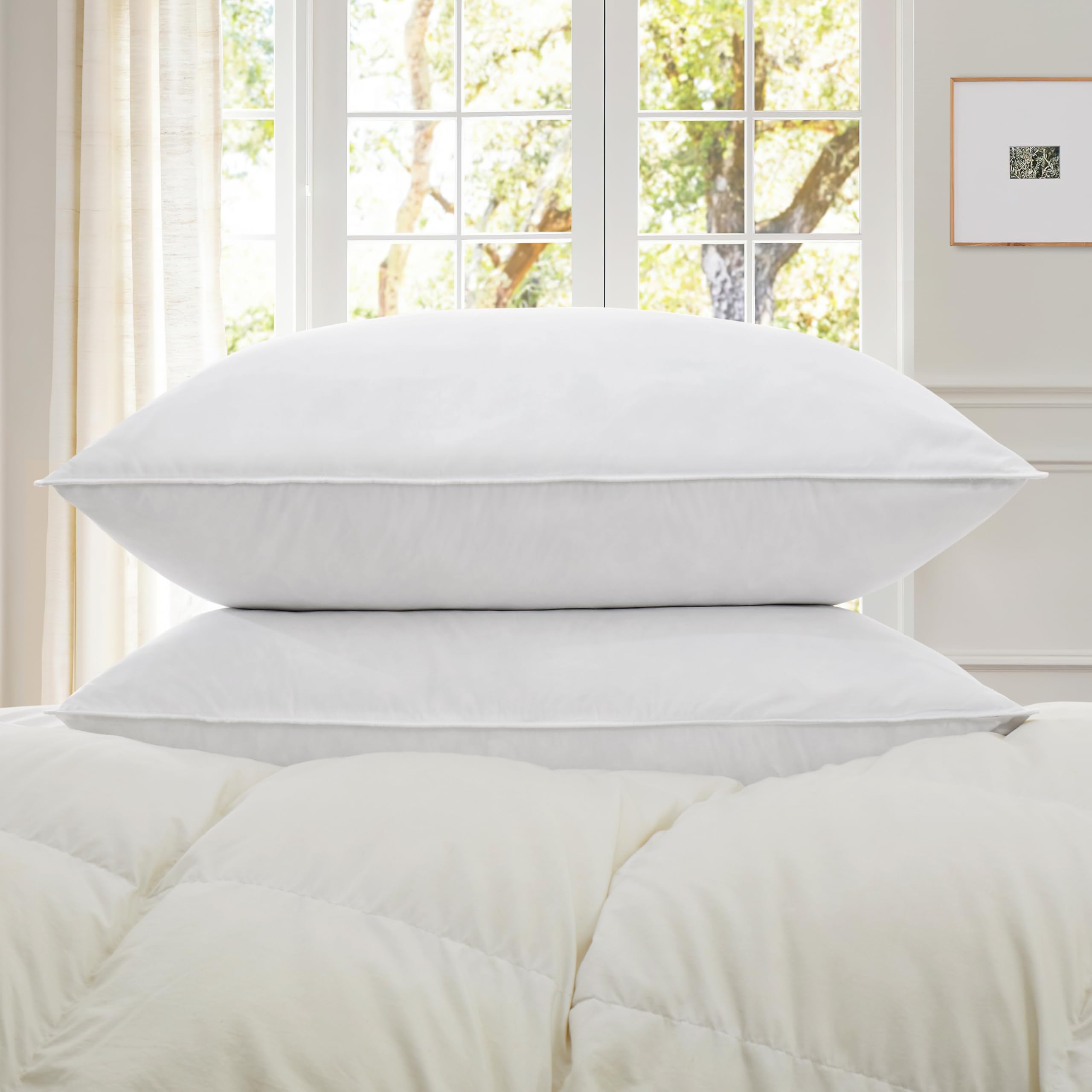 SNUG&COZY four-layer cover detail keeps feathers contained and dry.