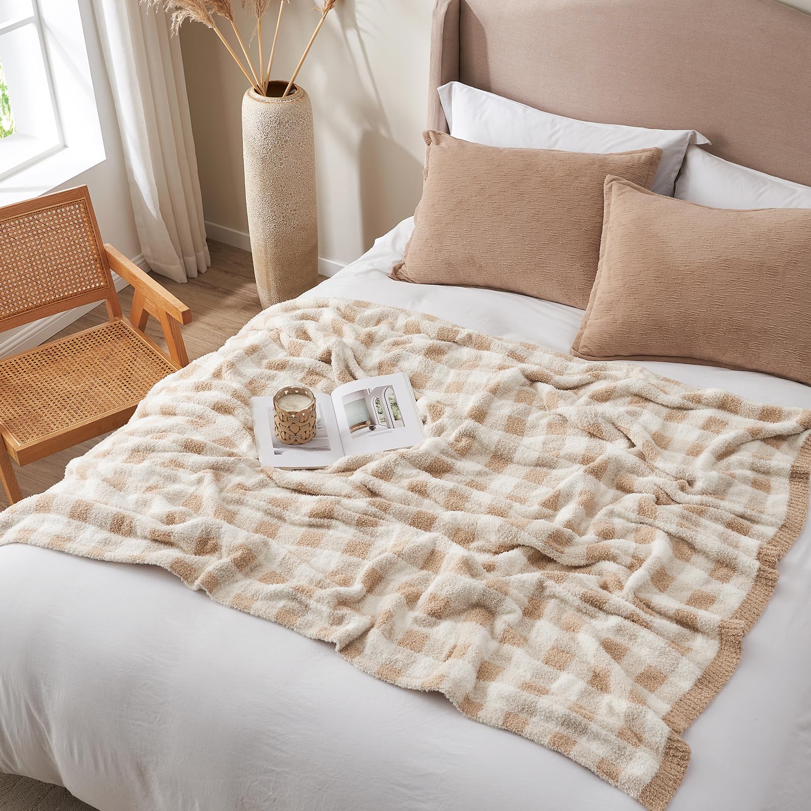 Snuggle Sac blanket serves as travel-friendly warmth companion