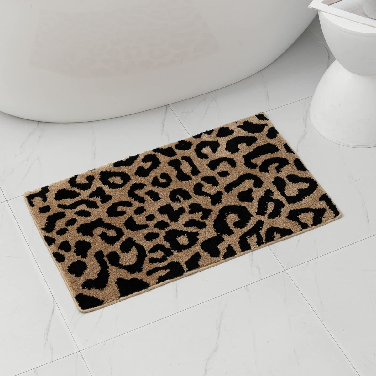Snugtown cute absorbent bath mat with leopard print for bathroom floors