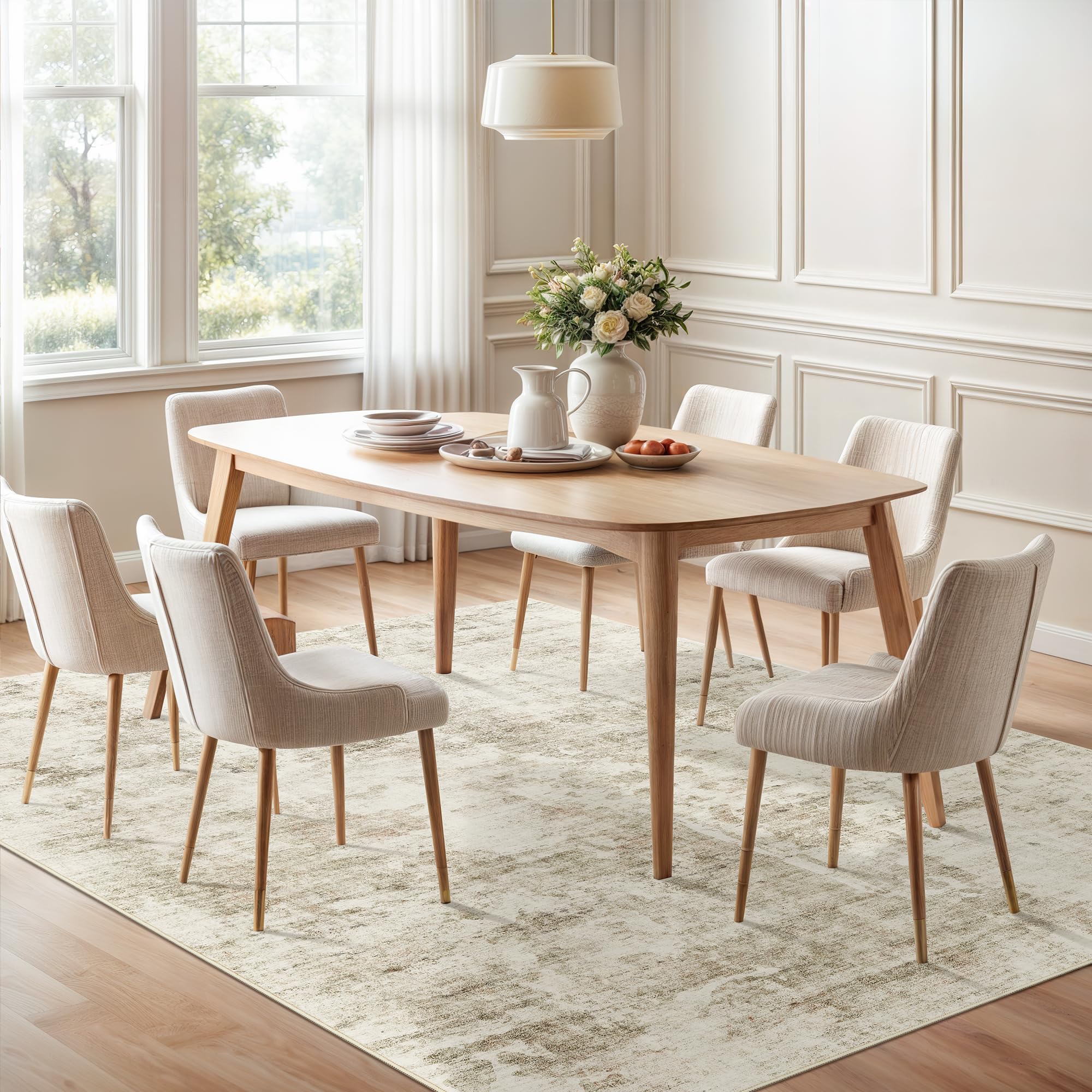 Soalmost Low-pile texture delivers soft steps on cold floors.