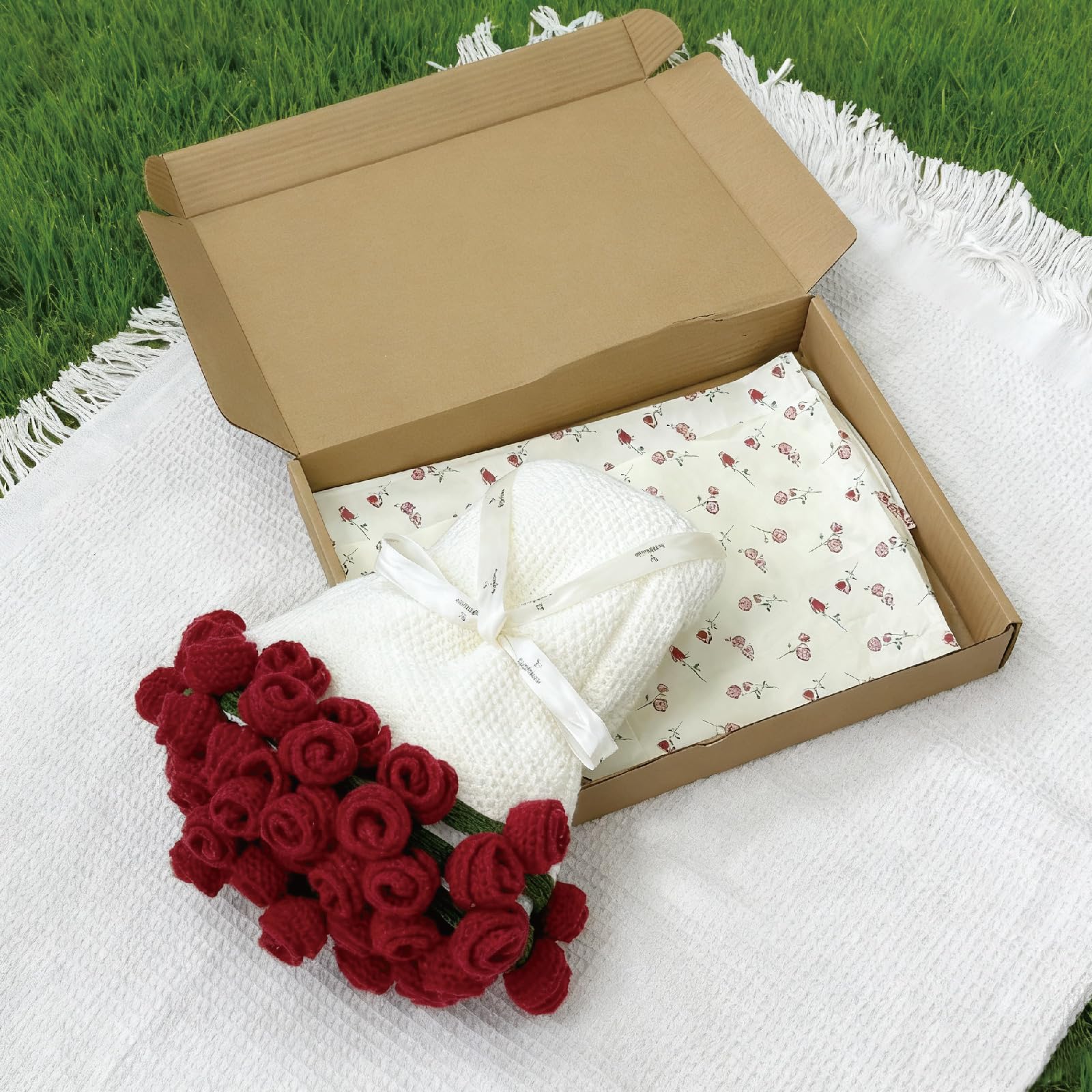 SoffMoiis easy-care machine washable blanket keeps softness wash after wash.