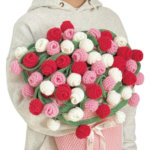 SoffMoiis Rose bouquet blanket with three-color rose design for romantic home decor.