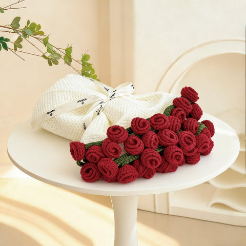 SoffMoiis 47-inch round rose bouquet blanket adds cozy warmth and decorative flair.