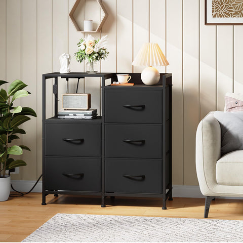 Somdot bedroom setup featuring a cohesive nightstand arrangement