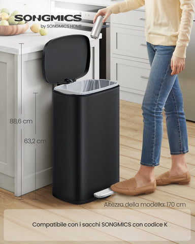 SONGMICS step-on pedal demonstrates hands-free opening for clean convenience.