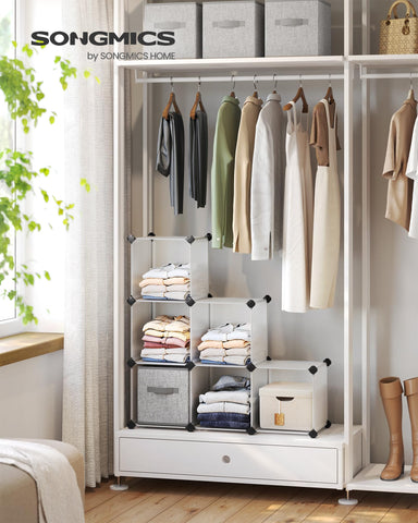 SONGMICS interlocking cube panels illustrate customizable shapes for small spaces.