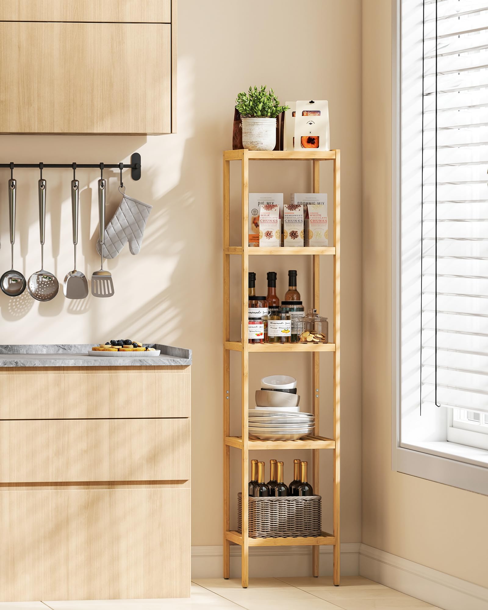 Songmics bamboo storage shelf in bathroom stores towels and toiletries with quick-drying slats.