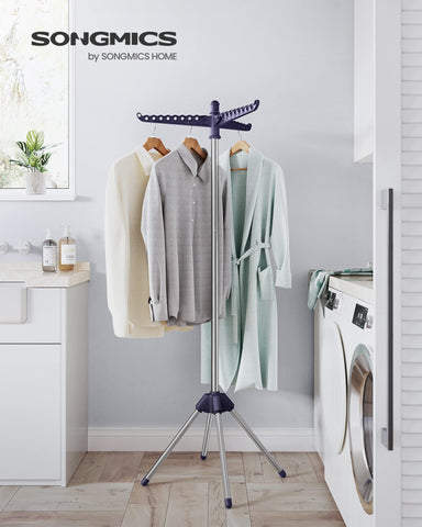 Songmics 360-degree rotatable arms enable easy hanging and access.