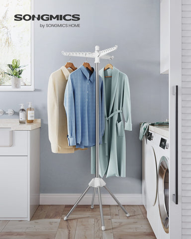 SONGMICS 3-rotatable-arms provide flexible air drying and easy item access.