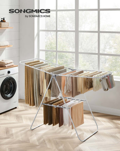 SONGMICS rack includes 27 clips to secure lightweight items