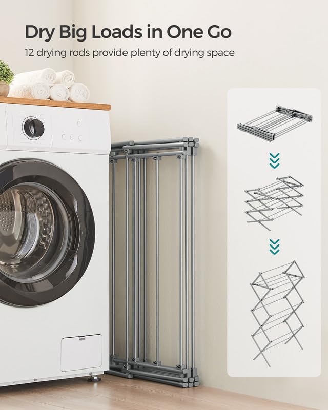 Songmics rack with protective feet protecting floors during daily use.