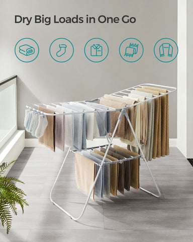 Two height-adjustable wings accommodate longer garments