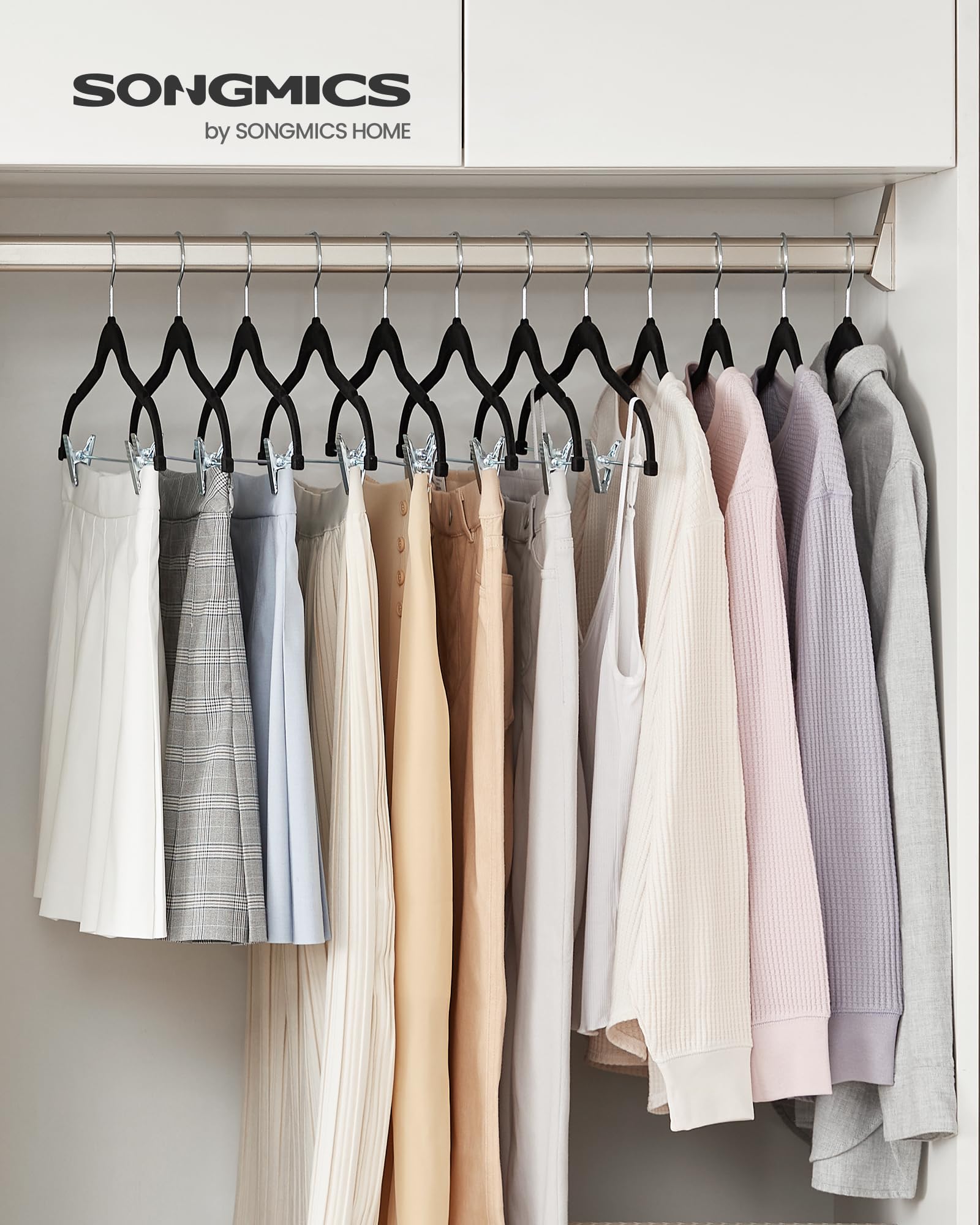 Adjustable clip width up to 15.6 inches protects fabrics from clip marks.