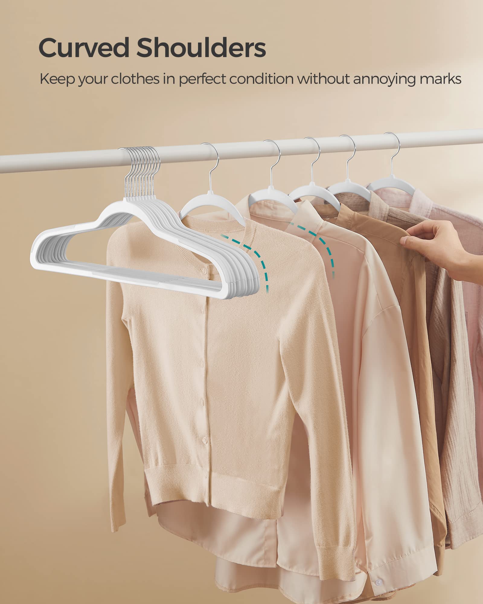 SongMics space-saving design enhances closet organization.
