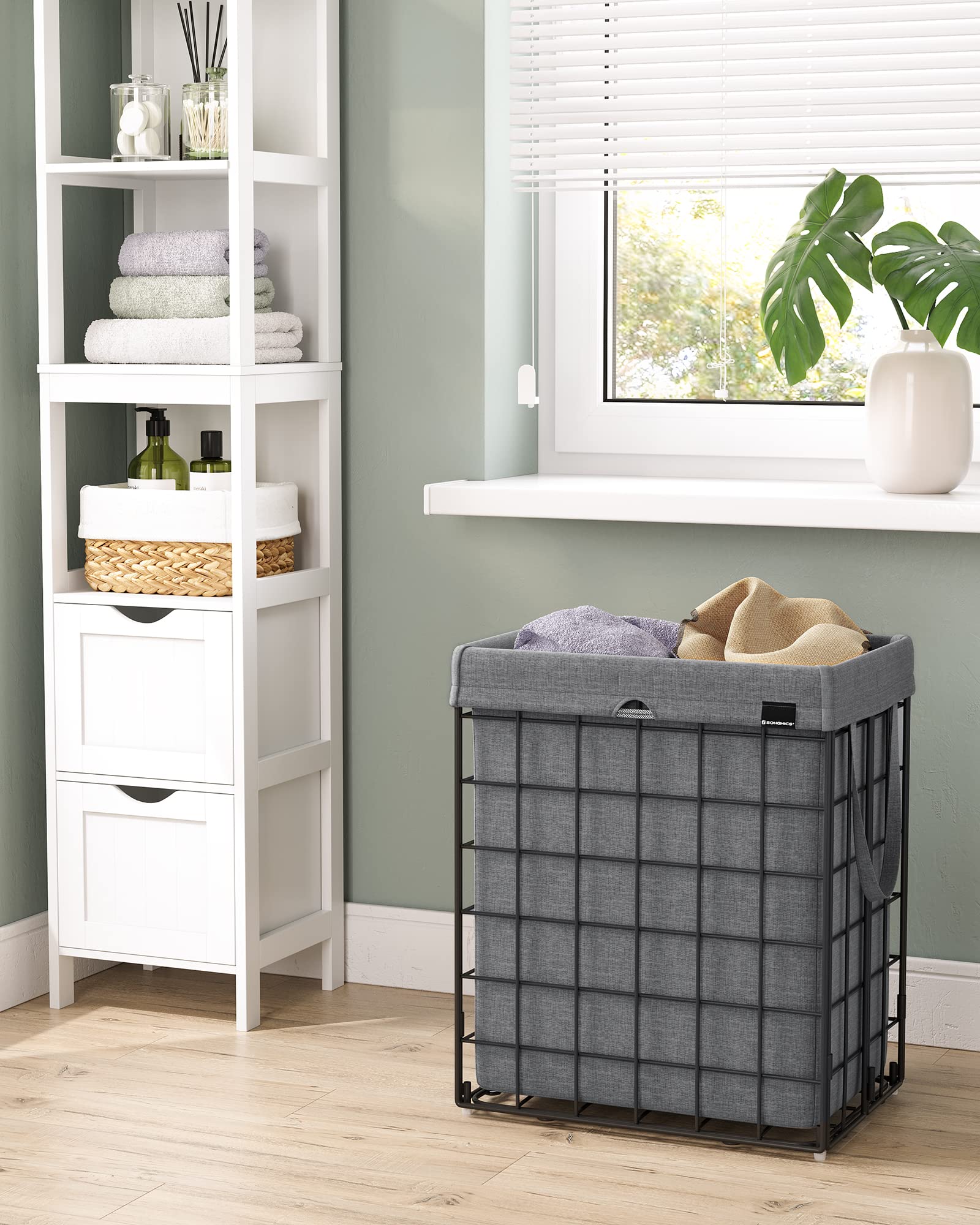 Songmics privacy closure maintains neat appearance in shared spaces