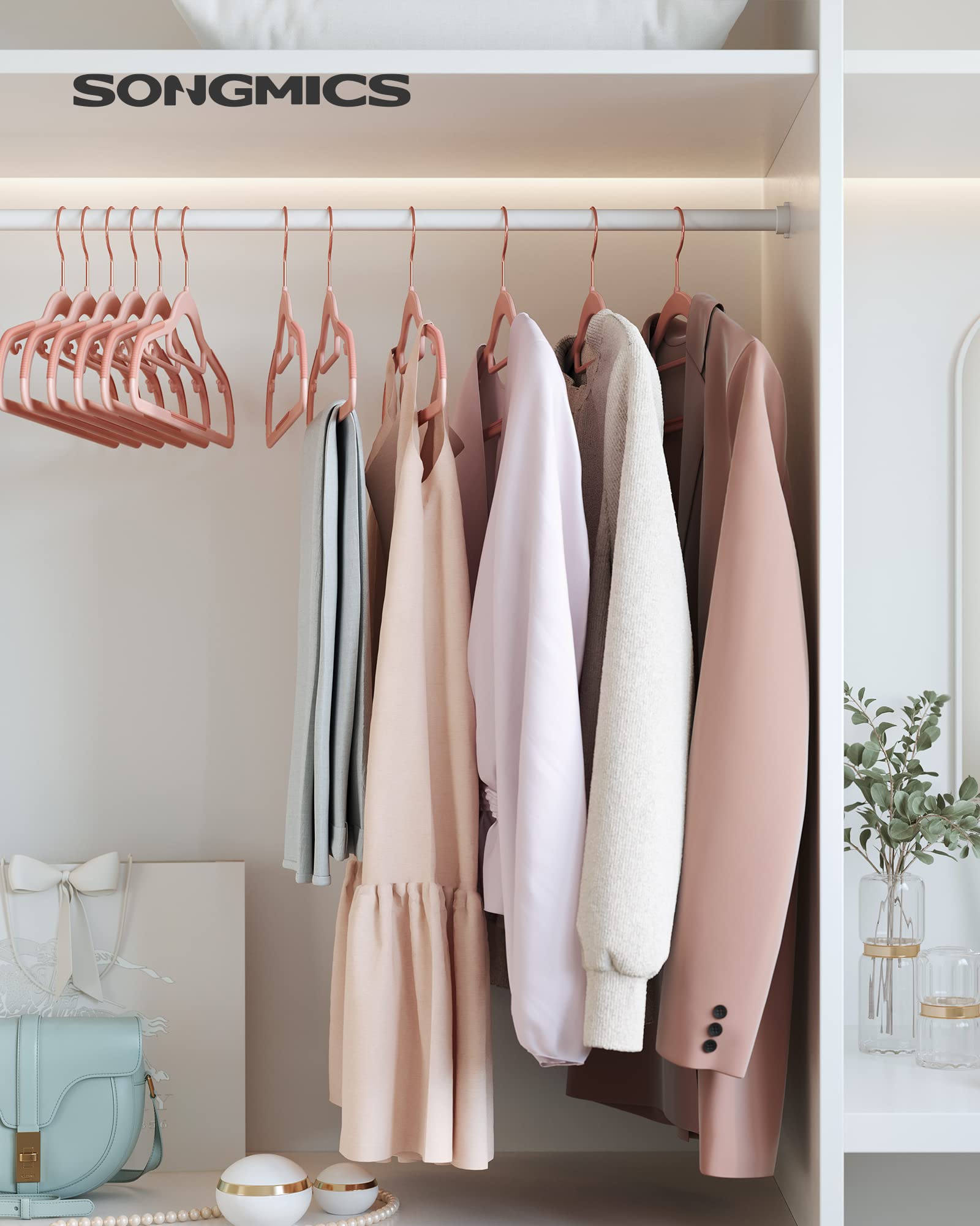 SONGMICS non-slip shoulders prevent slips on delicate fabrics and silk.