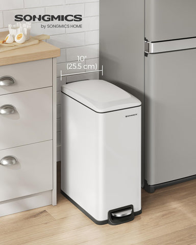 Songmics Slim Trash Can inner bucket is removable for easy cleaning.