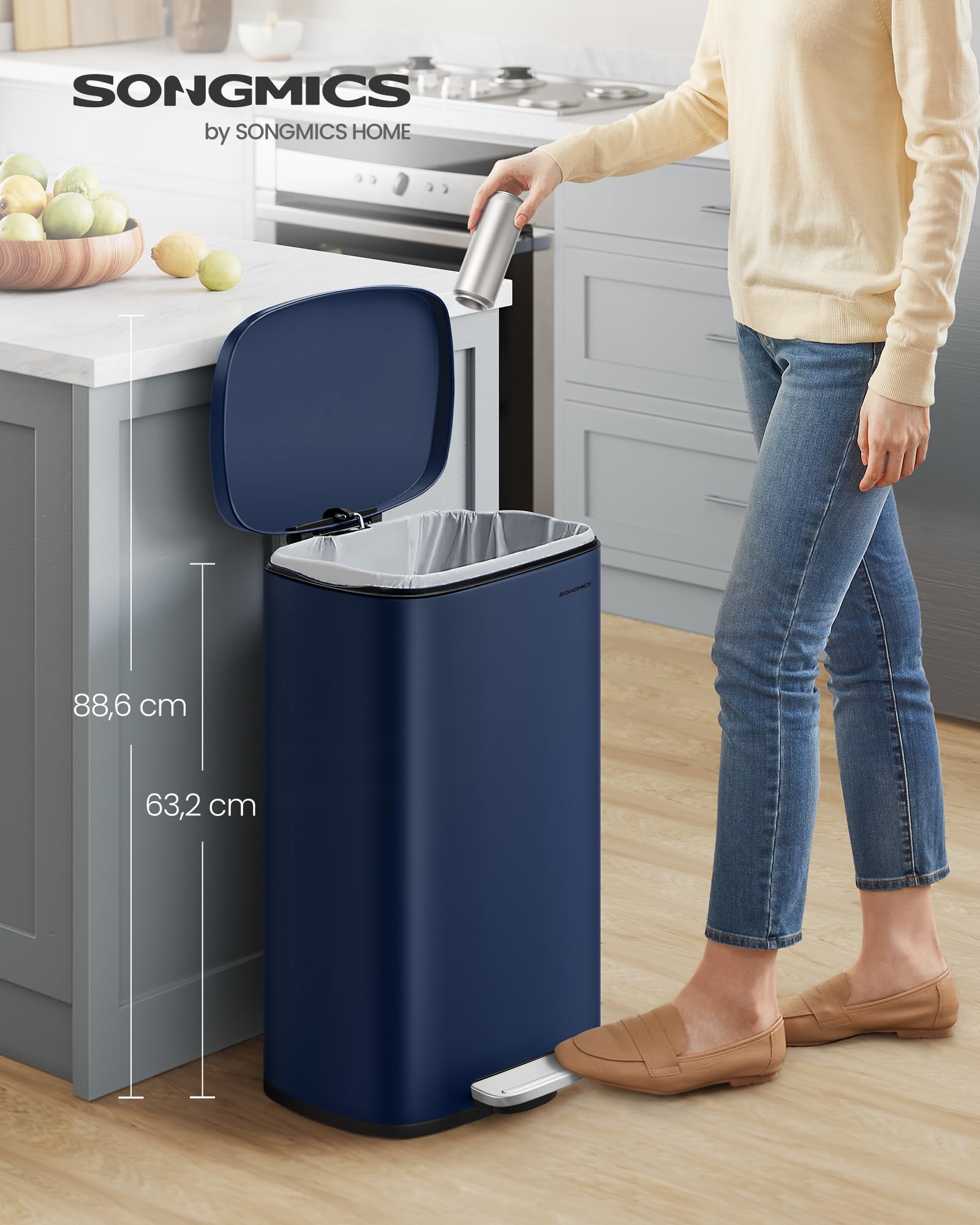 The SONGMICS can features a soft-close lid for peaceful kitchen use.
