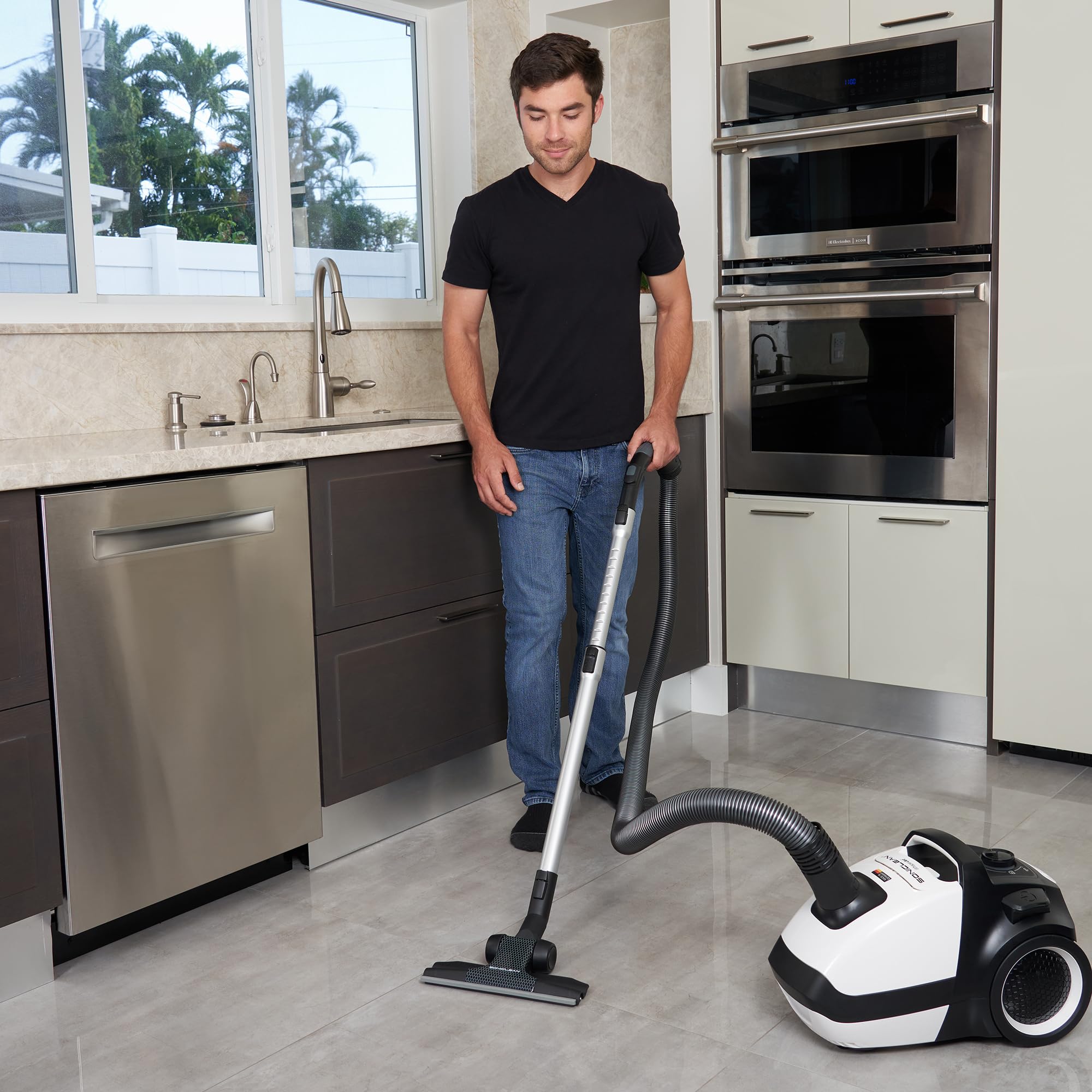 Soniclean WhisperJet C2 digital motor dial enables precise suction control.