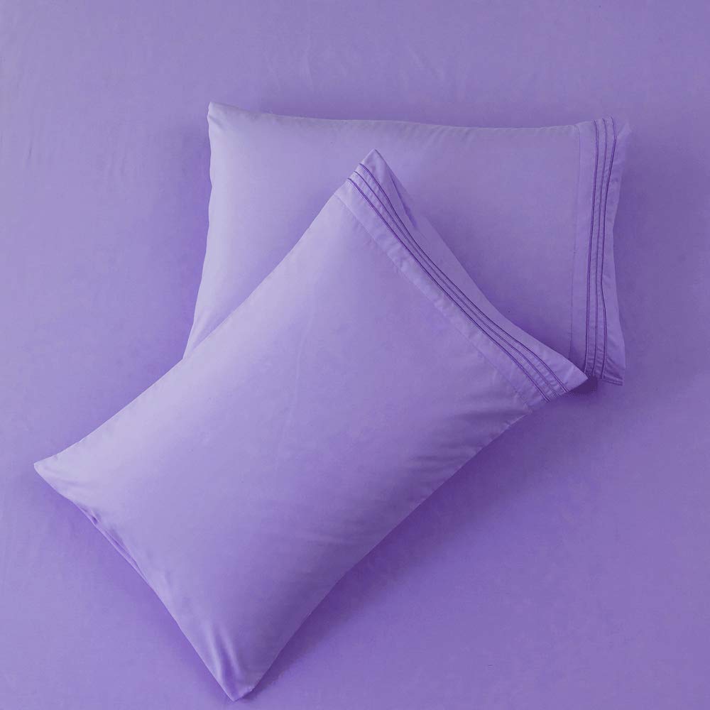 SONORO KATE 1800-series microfiber fabric feels ultra-soft and durable.