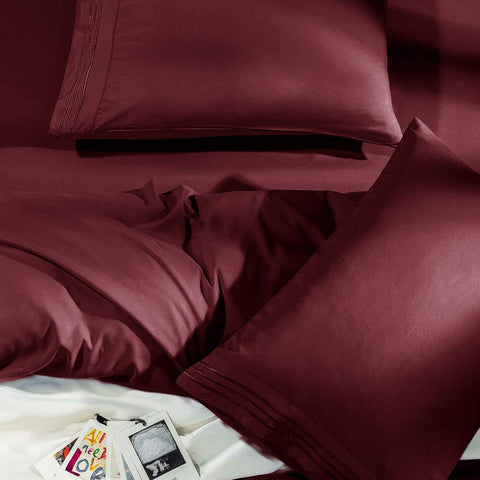 SONORO KATE 6-piece burgundy set for a coordinated bedroom look.