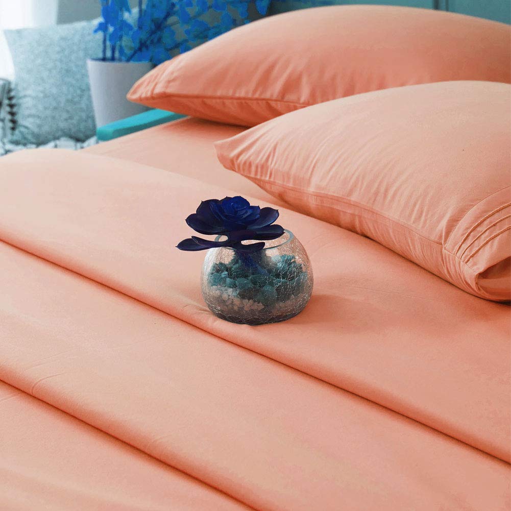 SONORO KATE pillowcases close-up highlight soft fabric and easy care.