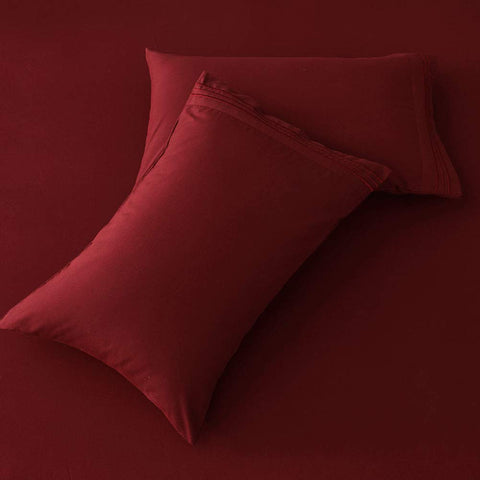 SONORO KATE burgundy 16-inch pocket fit demonstrates secure mattress coverage