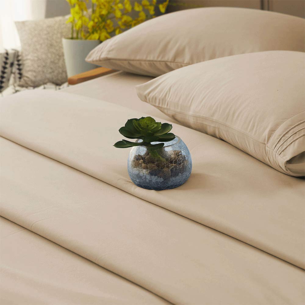 SONORO KATE deep-pocket fitted sheet shows secure 16-inch depth fit