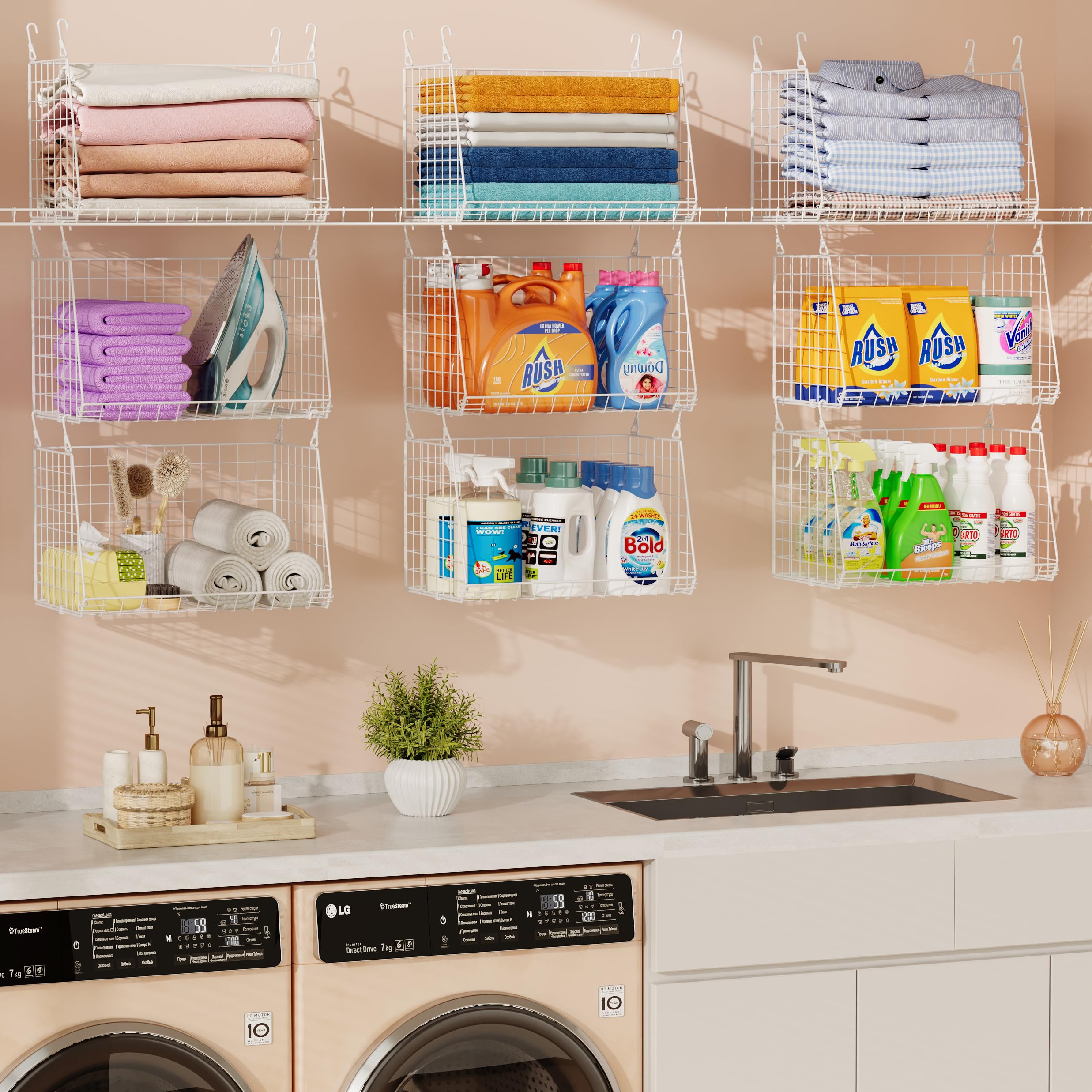 Sonyabecca foldable space-saving design helps maximize vertical storage in small rooms.