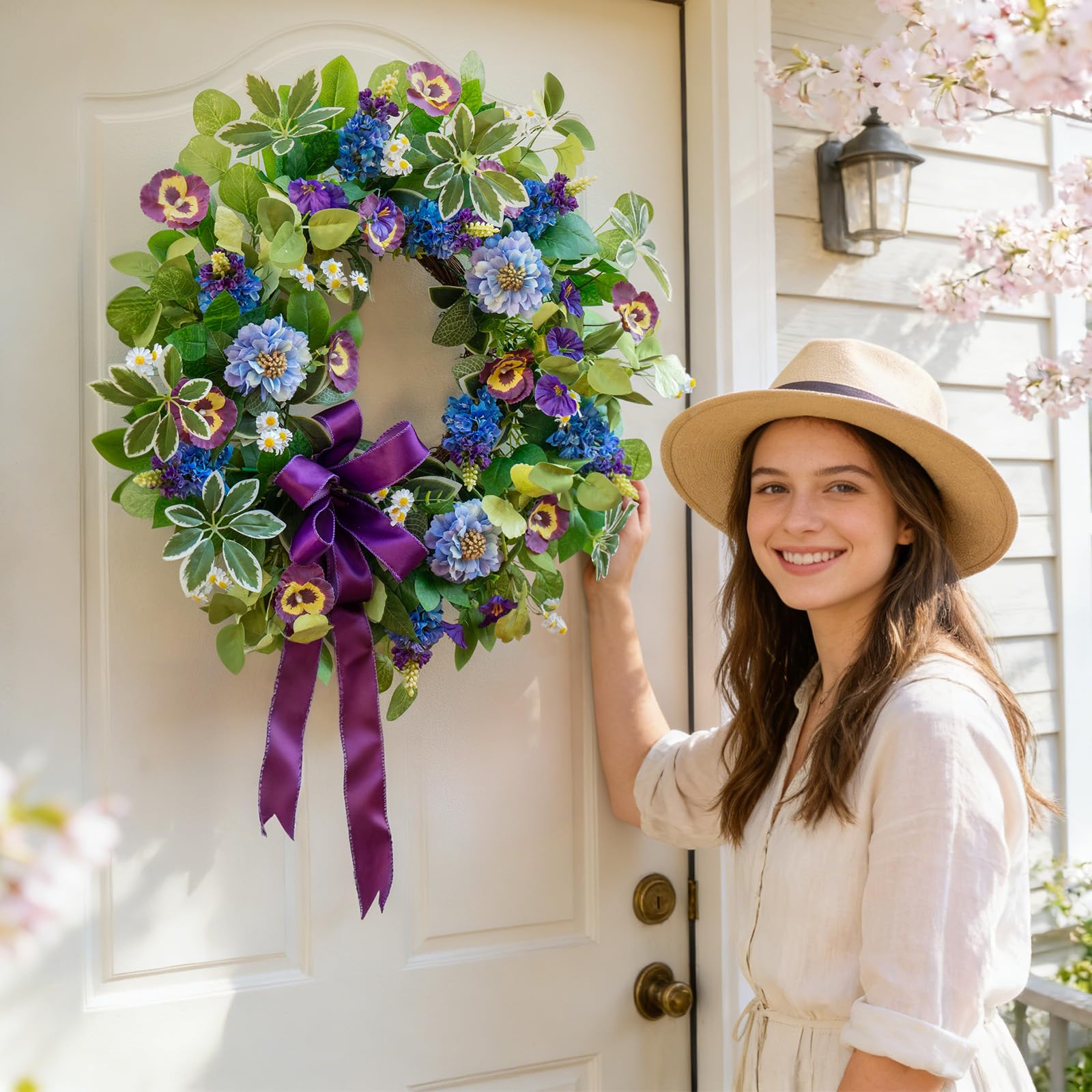 Soomeir pansy and hydrangea details add lifelike color and charm.