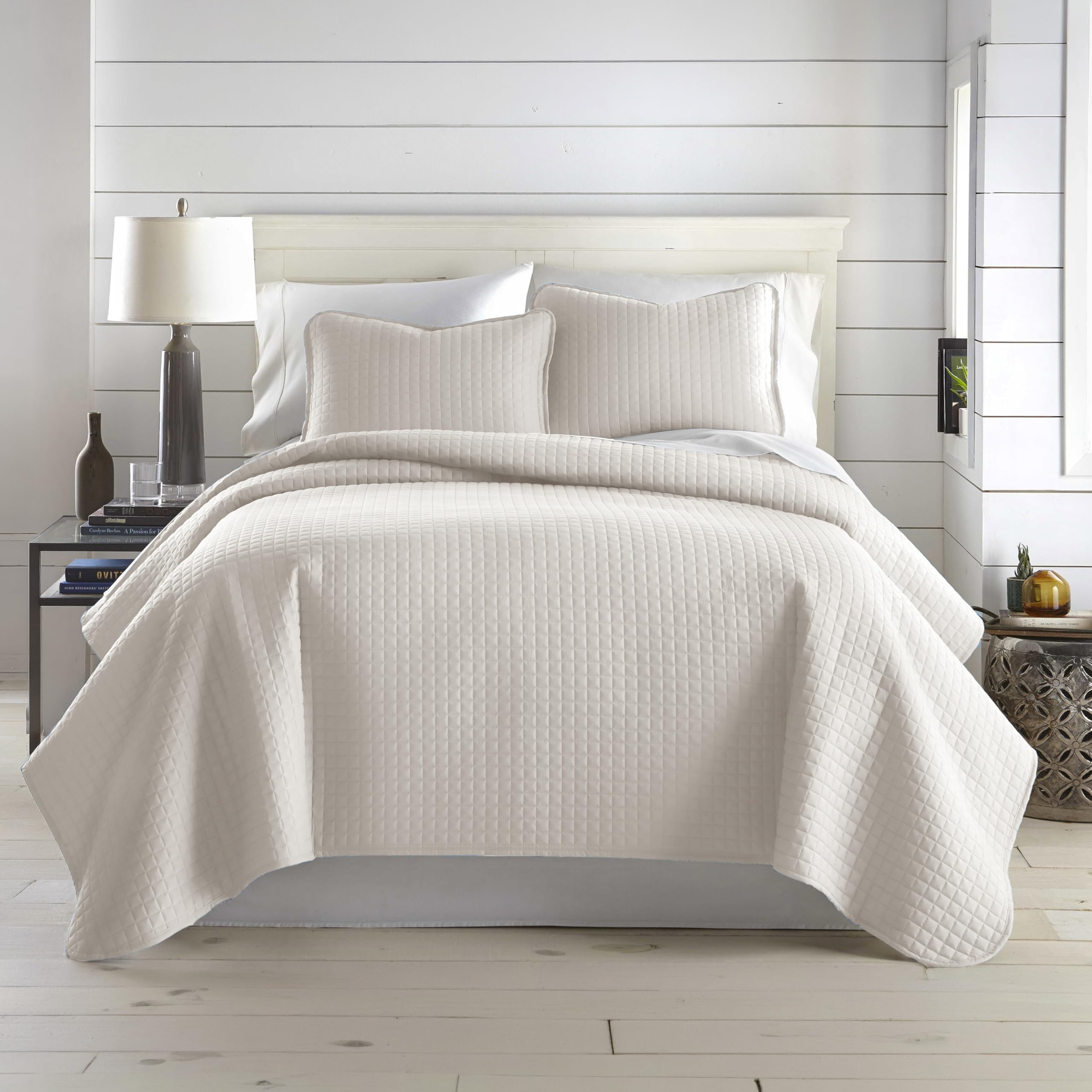 Southshore Fine Living full/queen quilt set folded for quick bedroom refresh.