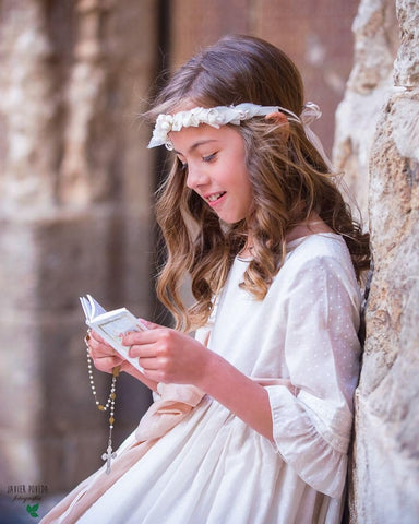 SPPRANDOM Spanish-language New Testament Bible included for devotional reading