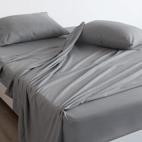 SPRINGSPIRIT deep-pocket fit ensures snug 15-inch mattress compatibility.