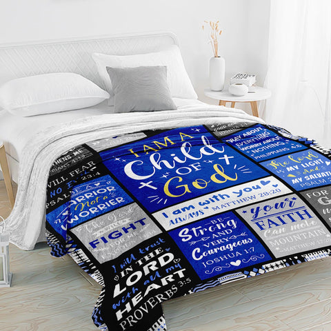Sruemiul cozy throw on couch or bed, delivering warmth and comfort