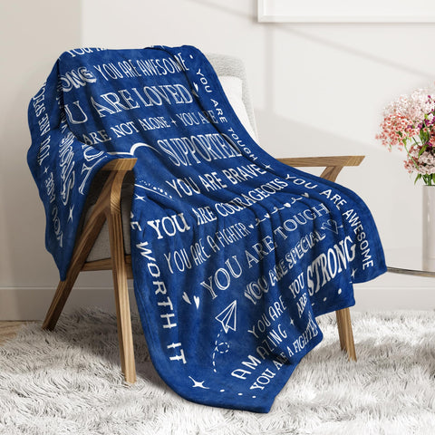 SteadStyle blanket cozy cuddle on sofa demonstrates comforting companionship.