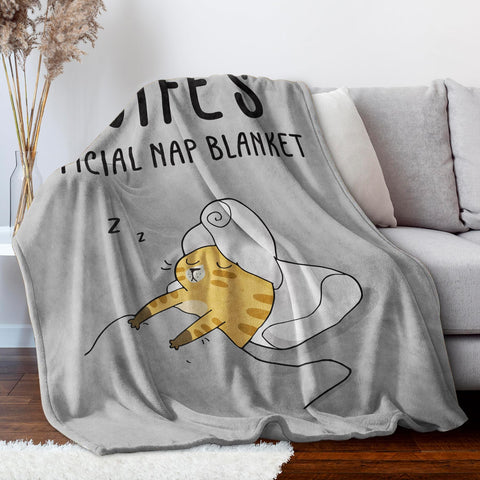 SteadStyle multi-use blanket for indoor, outdoor, car trips, and travel naps