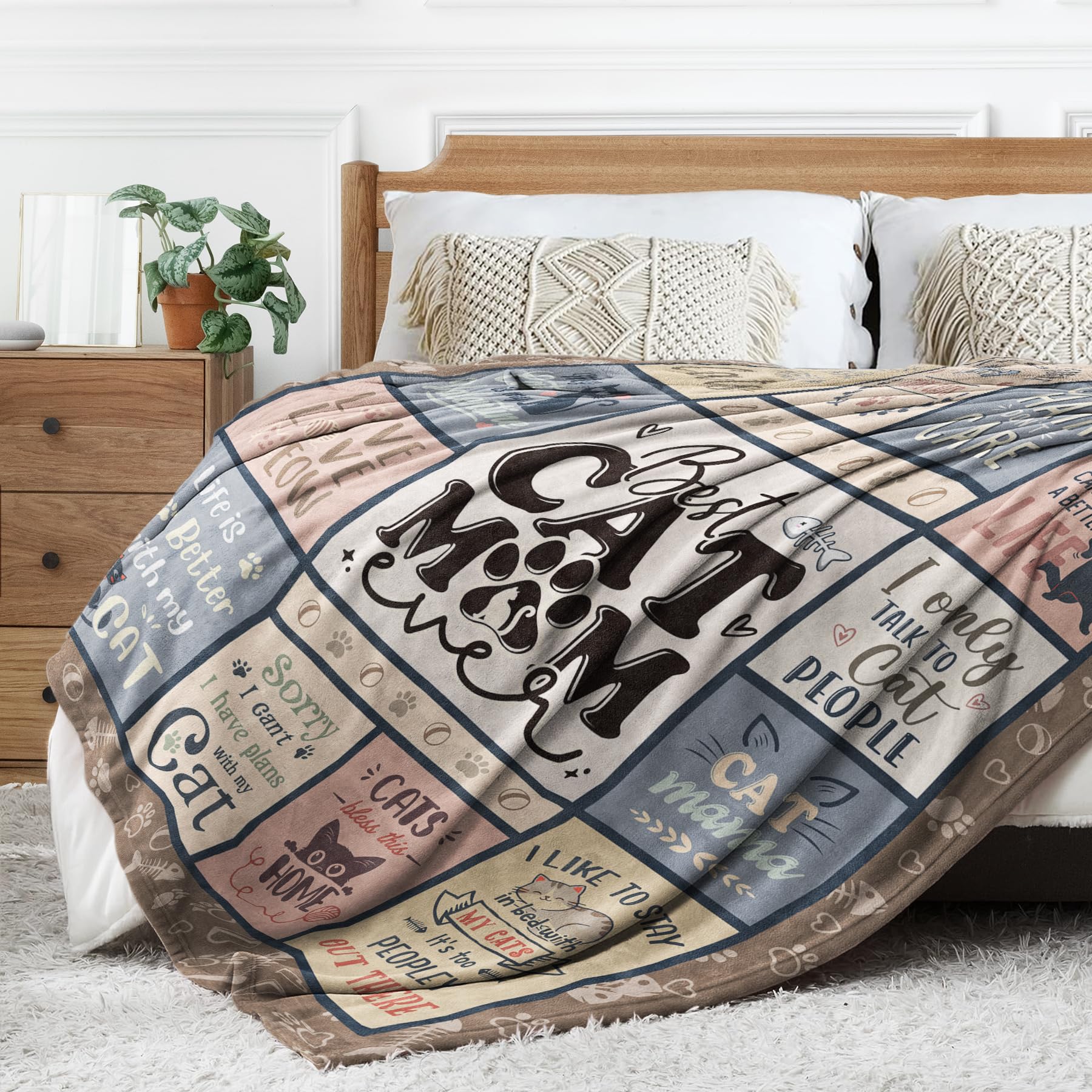SteadStyle travel-friendly cat mom blanket easy to carry on trips