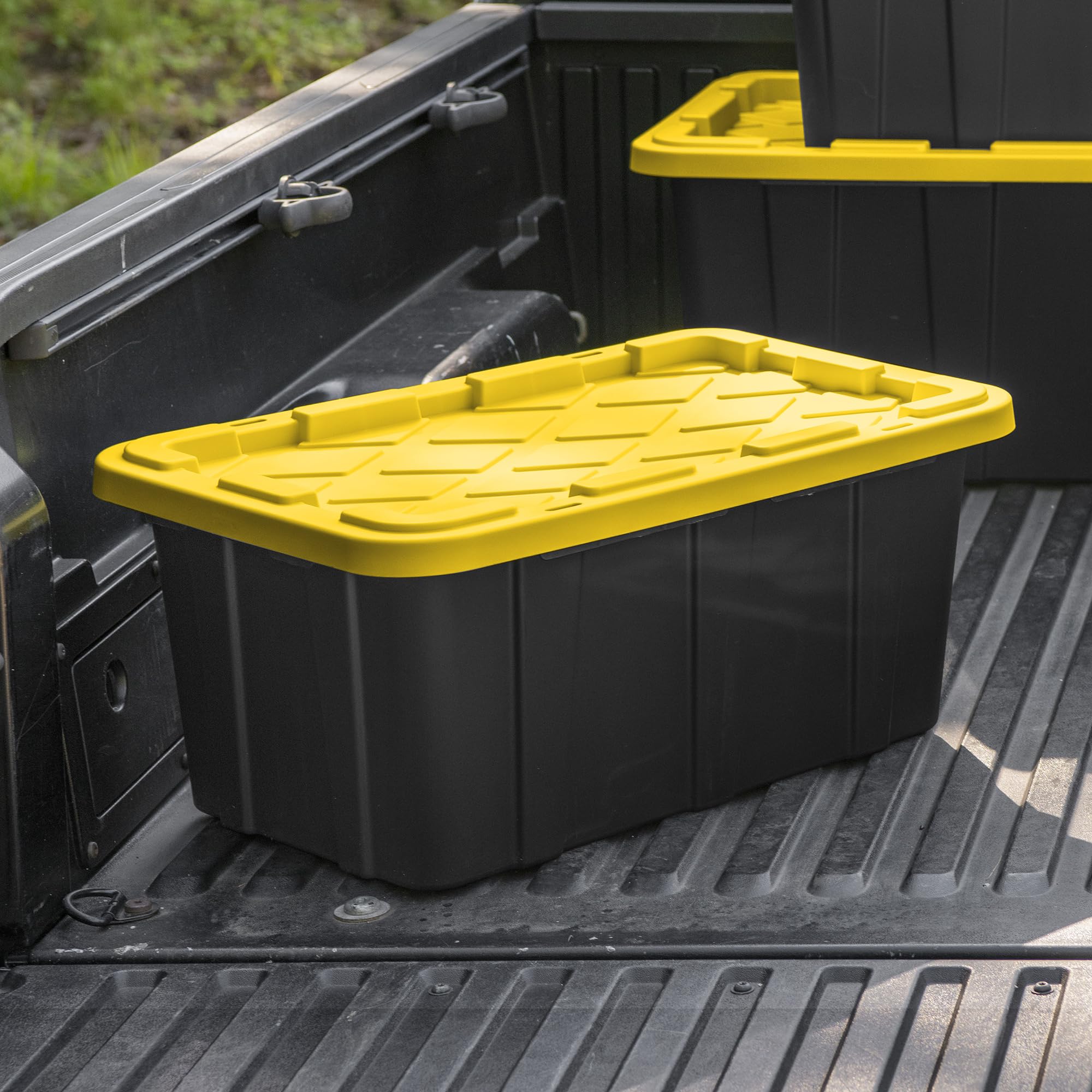 Sterilite 17 Gal Industrial Tote side profile shows reinforced walls.