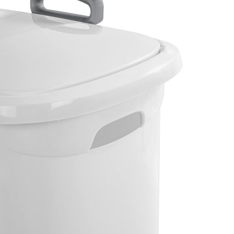Sterilite BPA-free and phthalate-free materials ensure safe daily use