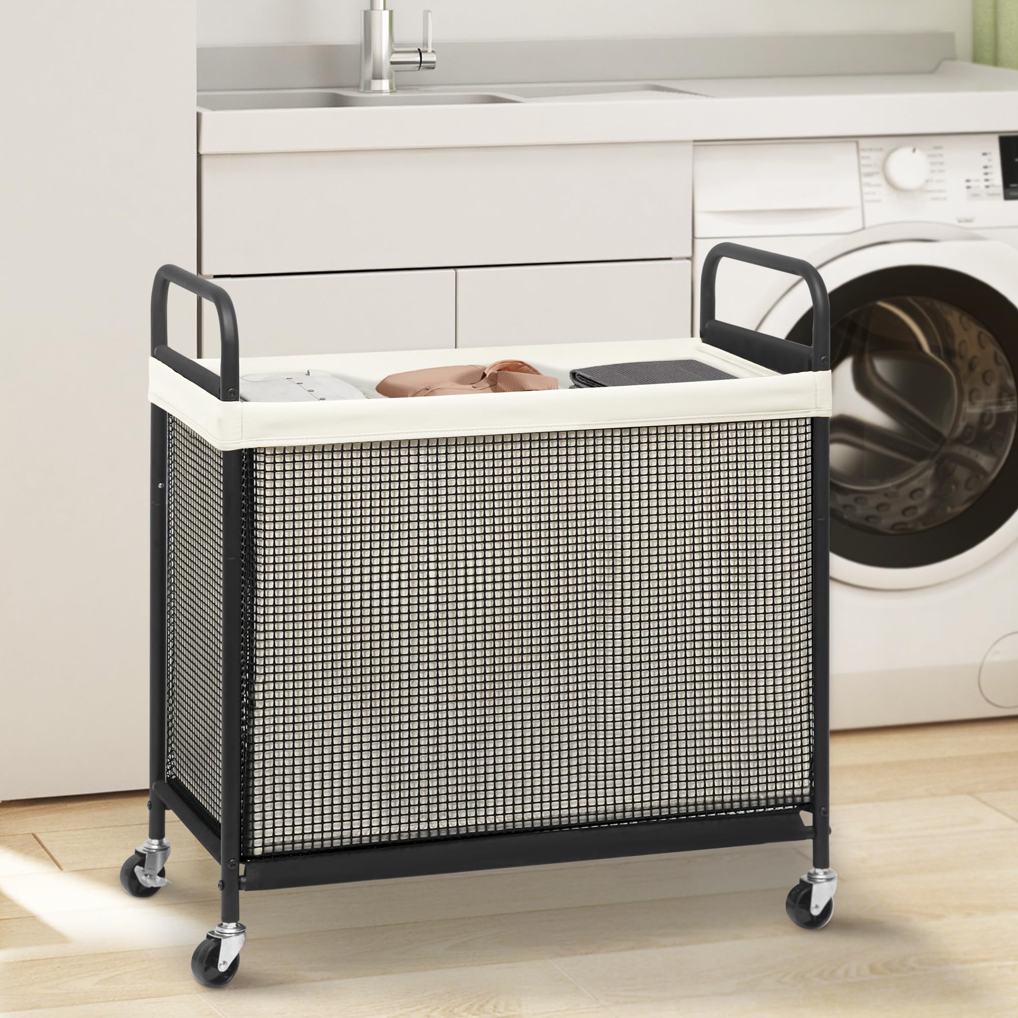Storage Maniac ergonomic handle design reduces bending during movement