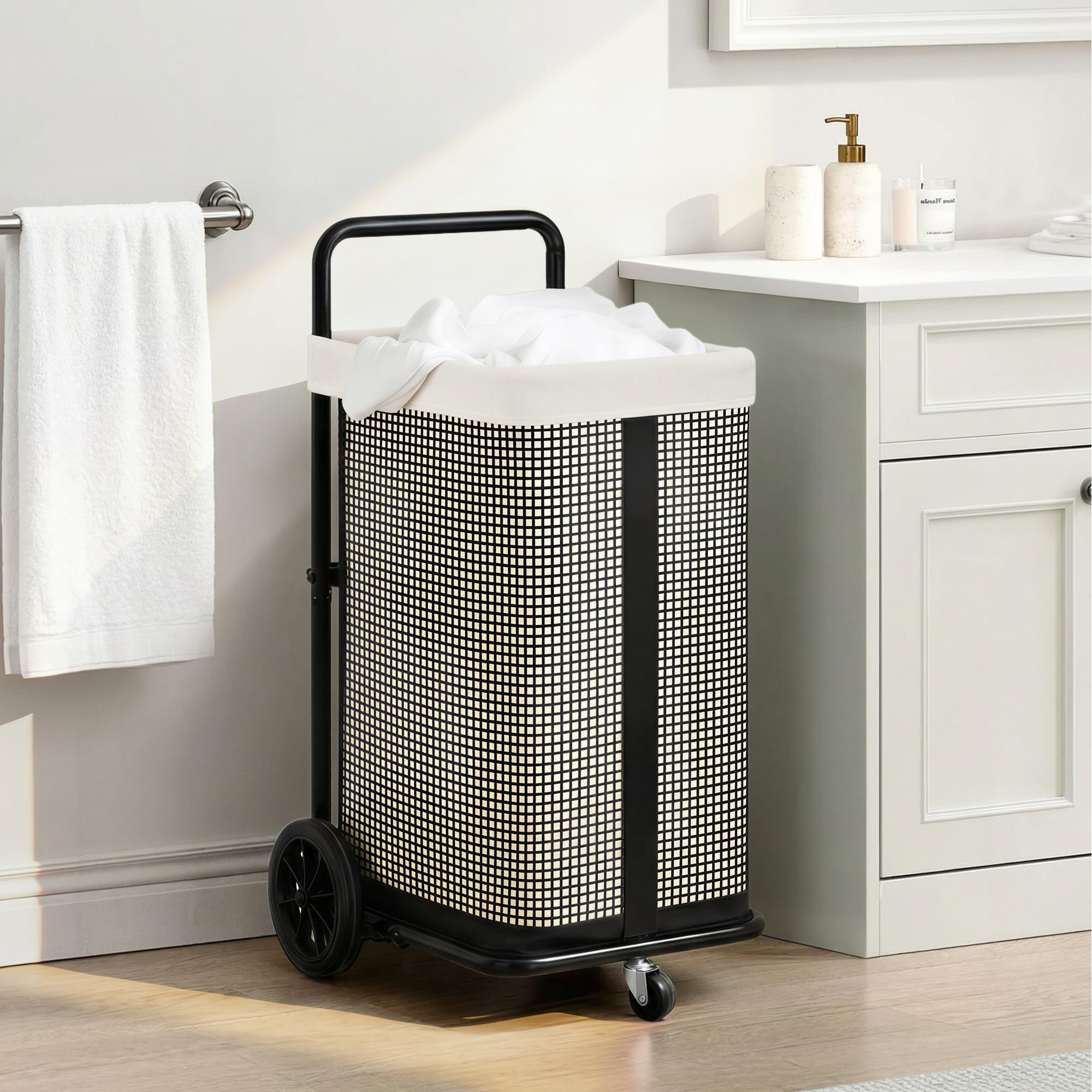 Storage Maniac 100L capacity highlighted for large loads.