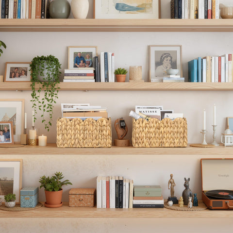 StorageWorks internal metal frame helps maintain basket shape.
