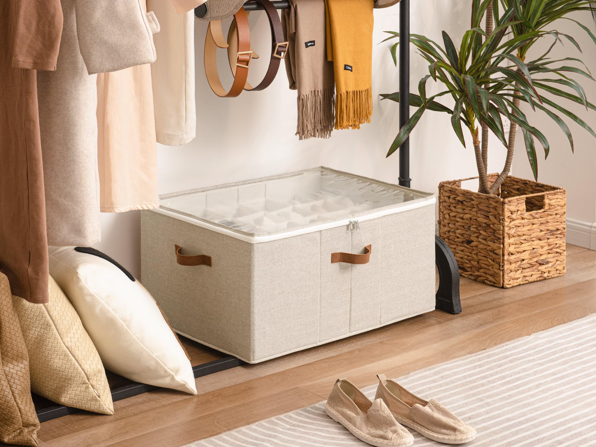 StorageWorks three handles simplify moving the bin