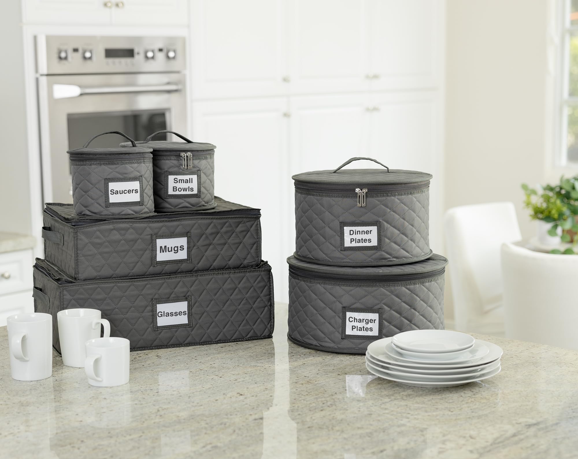 STOZU portable dish storage ideal for holidays and travel