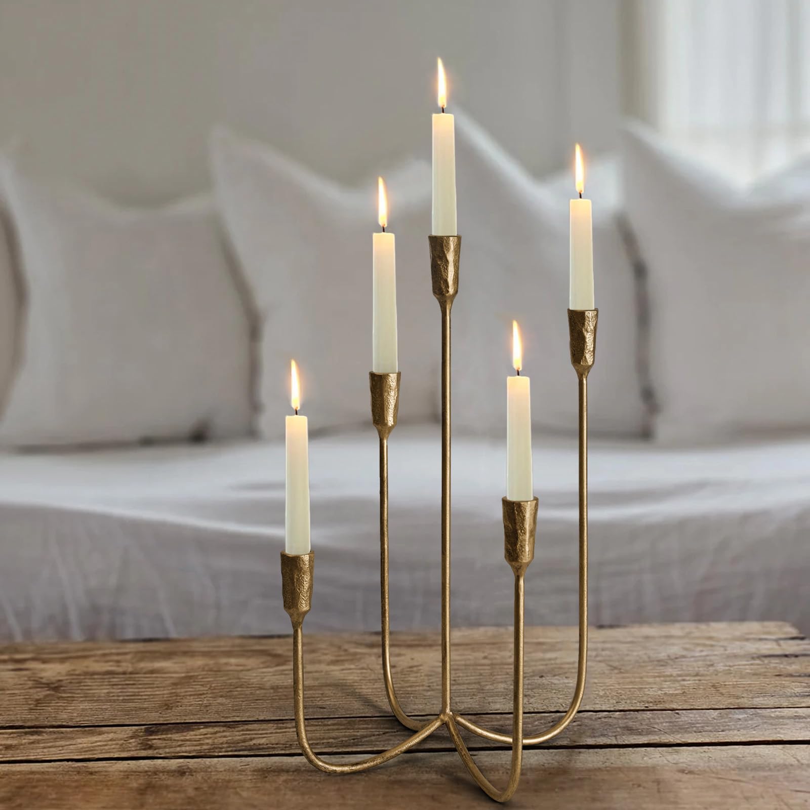 SUJUN wedding event candelabra creates timeless ambiance
