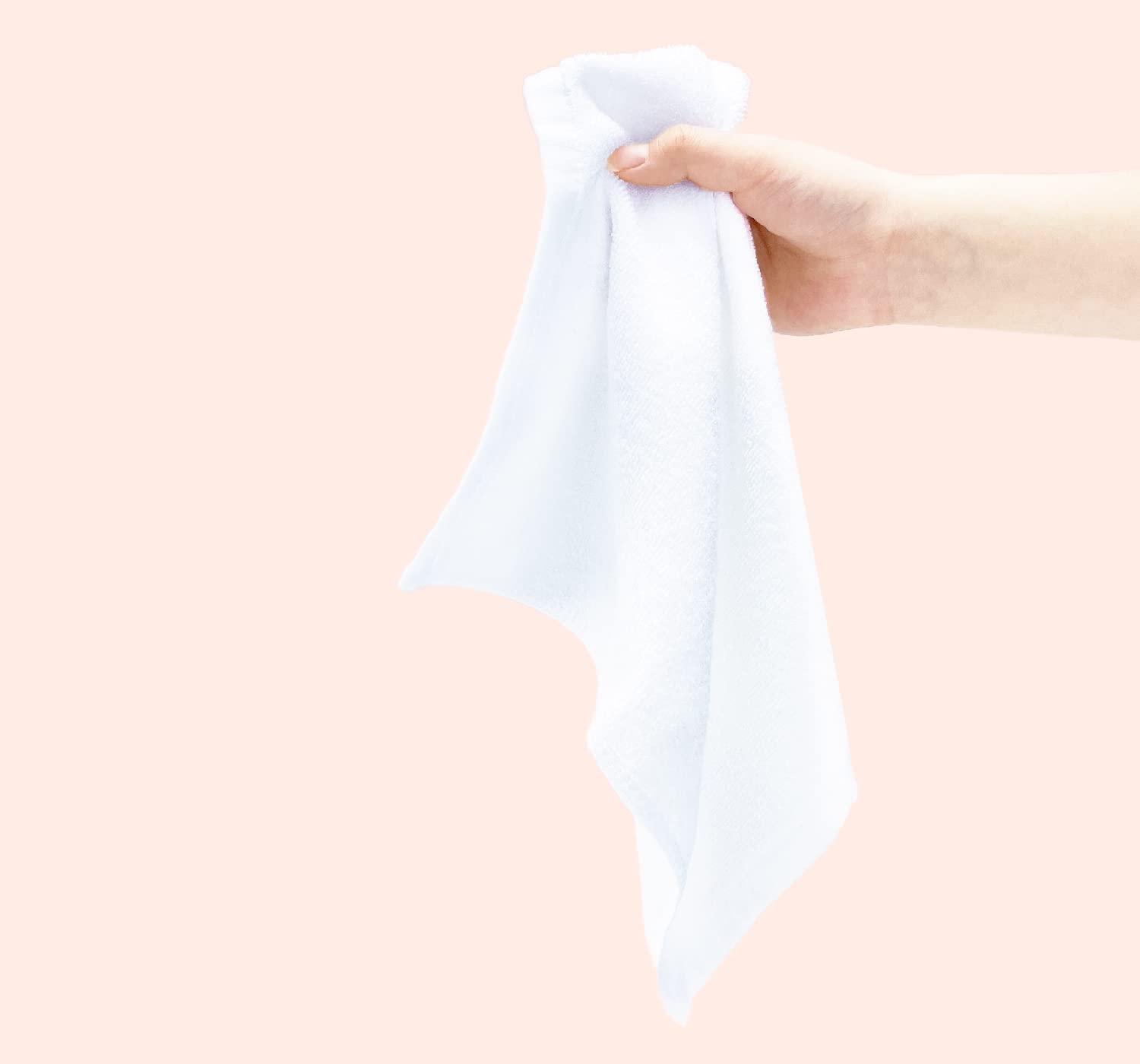 SUMMERMIA makeup-removal capable washcloths offer convenient cleansing sessions.