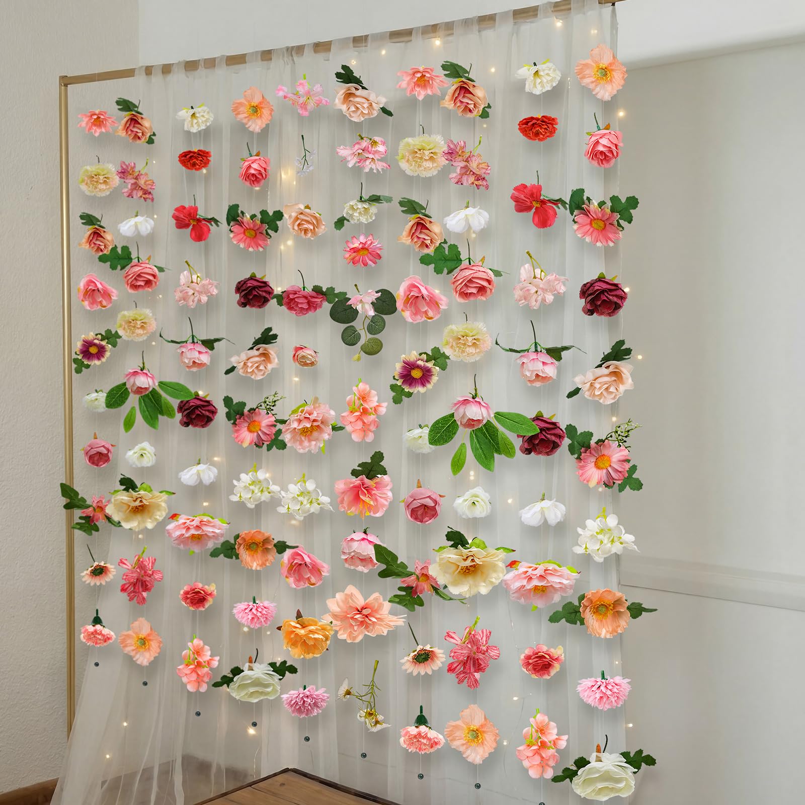 Suncalla wedding arch décor garland adds romantic, welcoming vibe