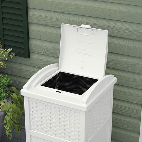 Suncast Hideaway fits standard 30–33 gallon bags for easy cleanup.