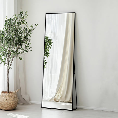 Sunniry frame closeup reveals durable aluminum construction and clean finish.